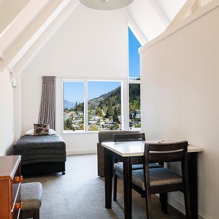 Turner Heights Townhouses Queenstown Bagian luar foto