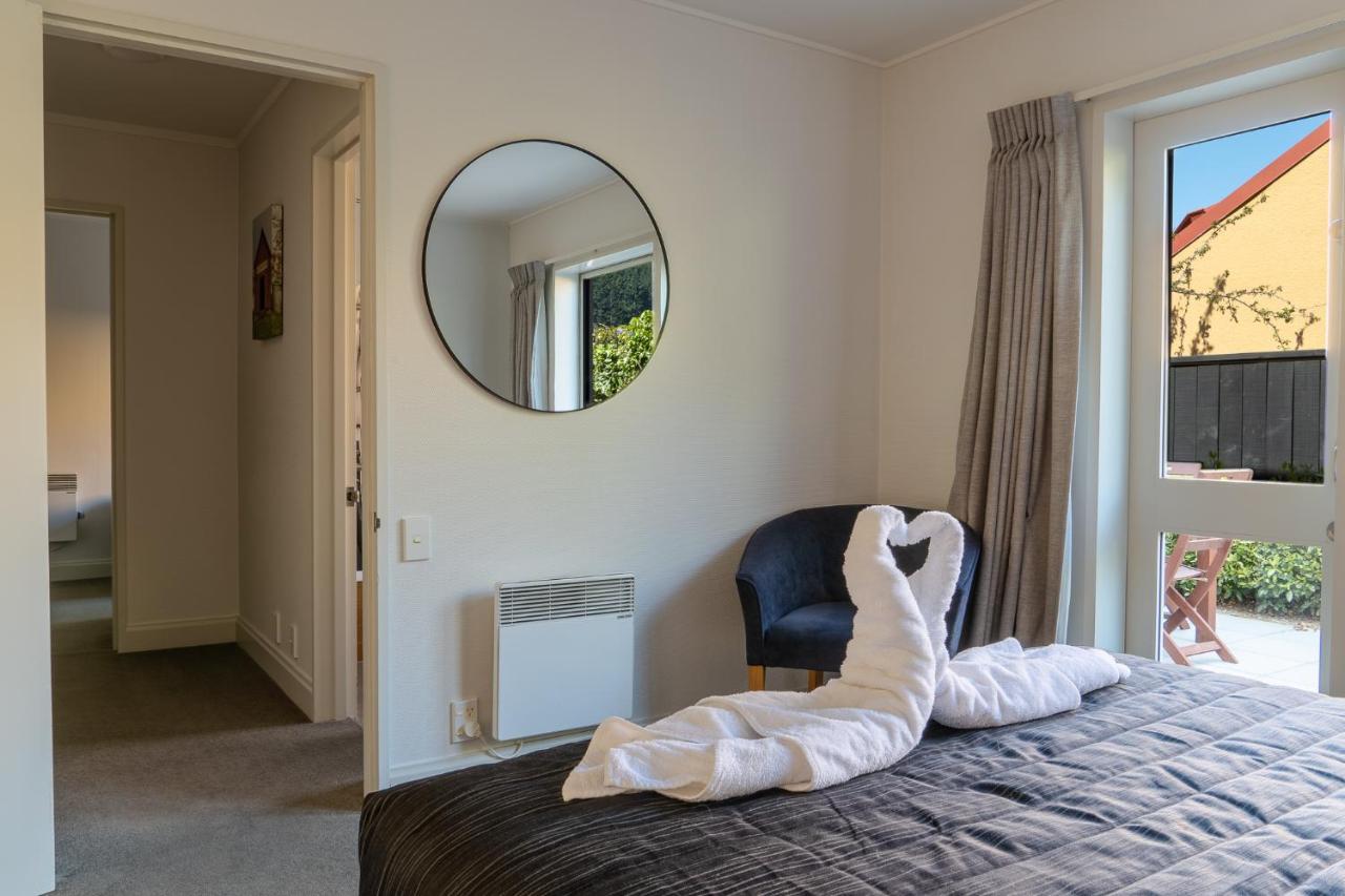 Turner Heights Townhouses Queenstown Bagian luar foto