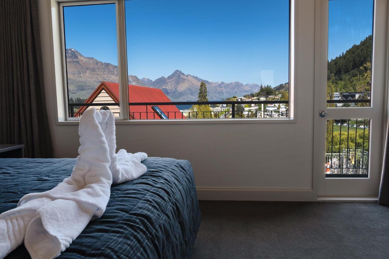 Turner Heights Townhouses Aparthotel Queenstown Bagian luar foto