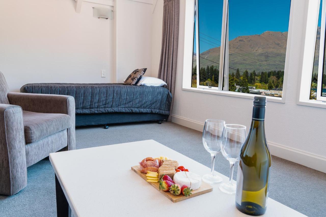 Turner Heights Townhouses Queenstown Bagian luar foto