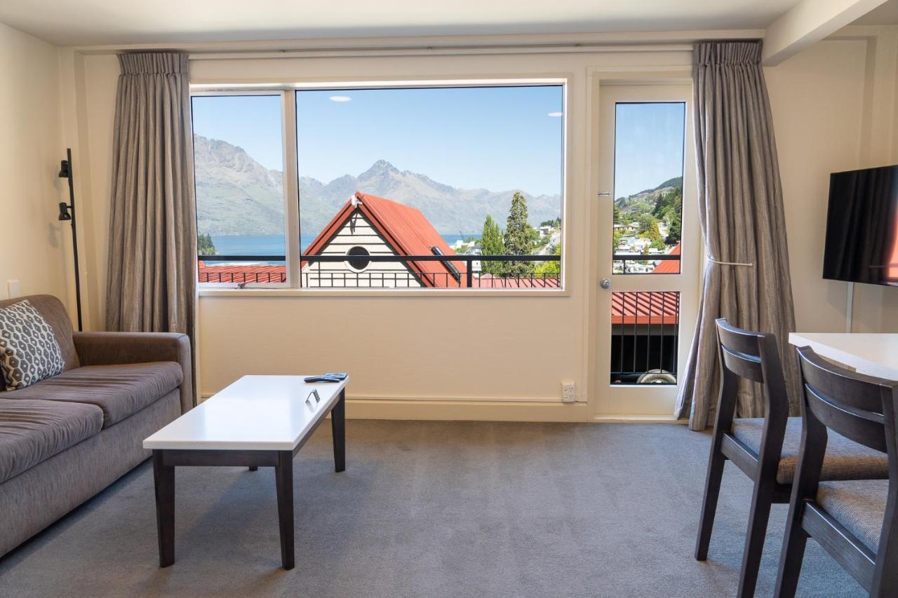 Turner Heights Townhouses Aparthotel Queenstown Bagian luar foto