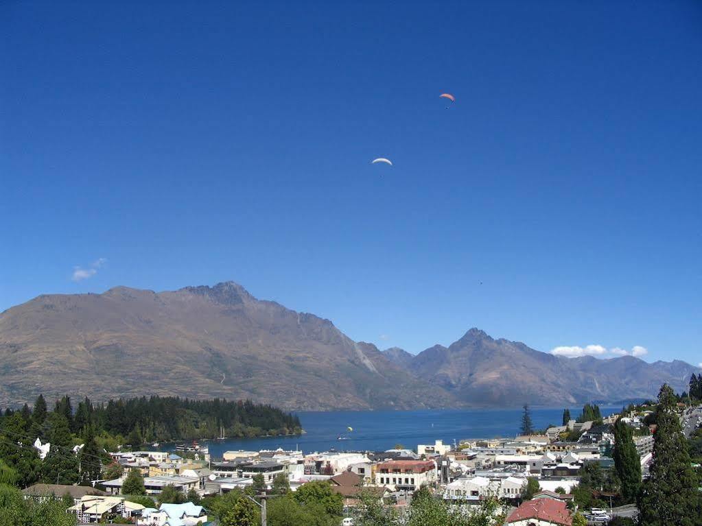 Turner Heights Townhouses Queenstown Bagian luar foto
