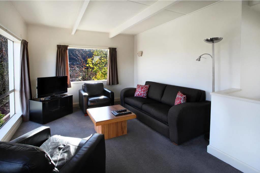 Turner Heights Townhouses Queenstown Bagian luar foto